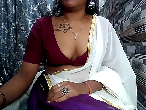 HOT AARVI11 online show from October 28, 4:17 pm