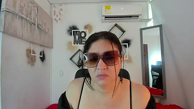 Snapshot of tatiana_sofiaa chatting on September 10, 1:21 pm tatiana sofiaa online show from September 10, 1:21 pm