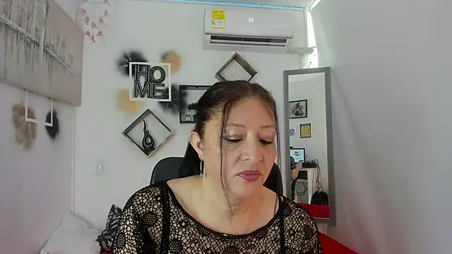 Snapshot of tatiana_sofiaa chatting on September 23, 1:18 pm tatiana sofiaa online show from September 23, 1:18 pm