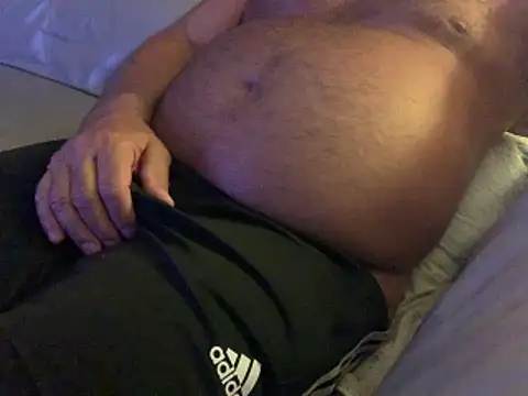 Freddiefirefly online show from February 6, 6:26 pm