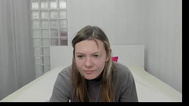 Snapshot of Sunny_Sammy chatting on December 15, 6:52 am Sunny Sammy online show from December 15, 6:52 am