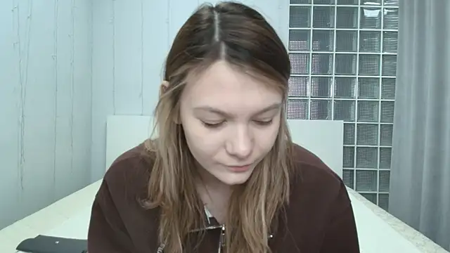 Sunny Sammy online show from April 11, 1:13 am