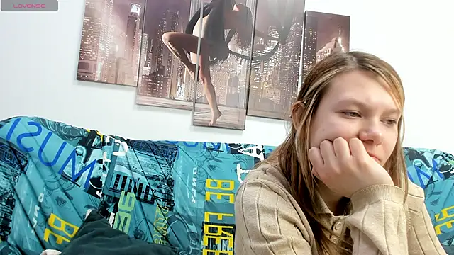 Sunny Sammy online show from April 3, 5:03 am