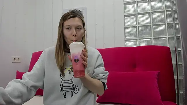 Sunny Sammy online show from April 8, 4:47 am