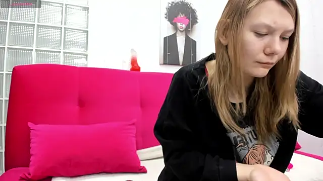 Sunny Sammy online show from April 15, 4:07 am