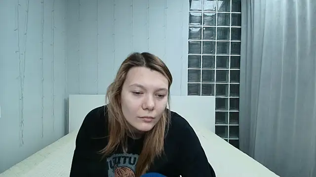 Sunny Sammy online show from April 19, 1:28 am