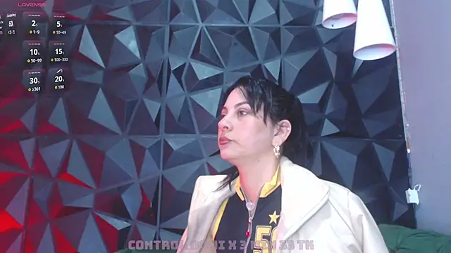 helenasaenz online show from December 3, 11:42 am