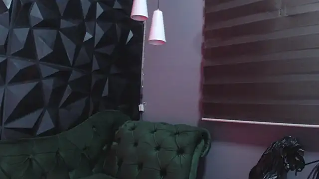 helenasaenz online show from December 1, 12:28 pm