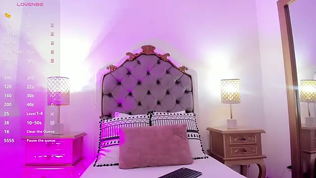 HarleyQueen666 online show from February 13, 11:21 am