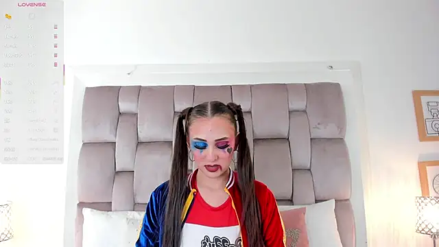 HarleyQueen666 online show from October 31, 12:02 pm