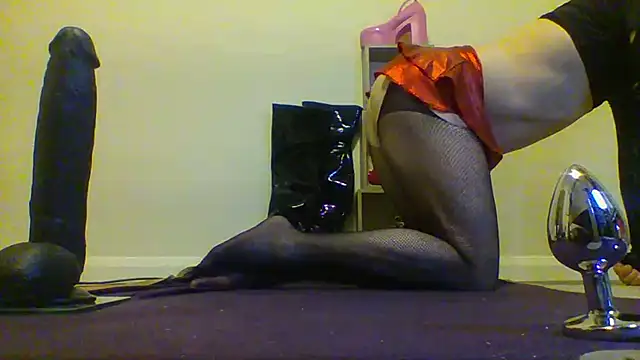 unforgettable dirty slut online show from March 31, 8:55 pm