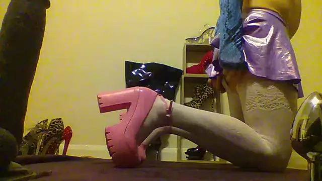 unforgettable dirty slut online show from February 5, 9:32 pm