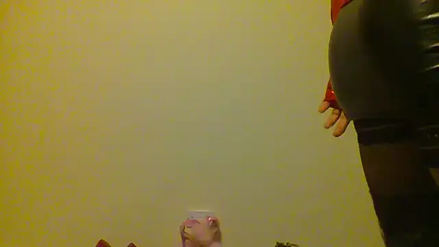 Snapshot of unforgettable_dirty_slut chatting on December 15, 10:04 pm unforgettable dirty slut online show from December 15, 10:04 pm