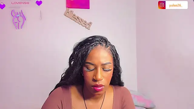 Brandy brown  online show from November 13, 1:42 am