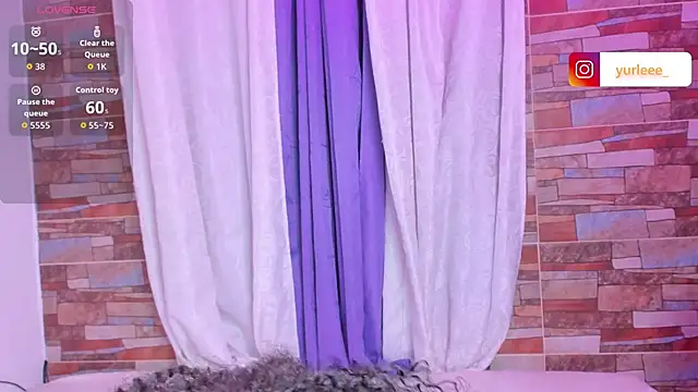 Brandy brown  online show from March 21, 12:12 am