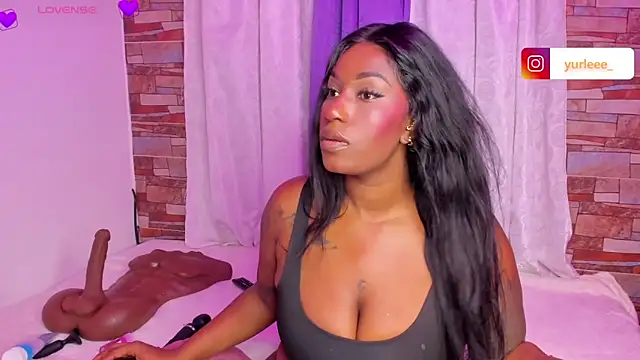 Brandy brown  online show from March 4, 11:56 pm