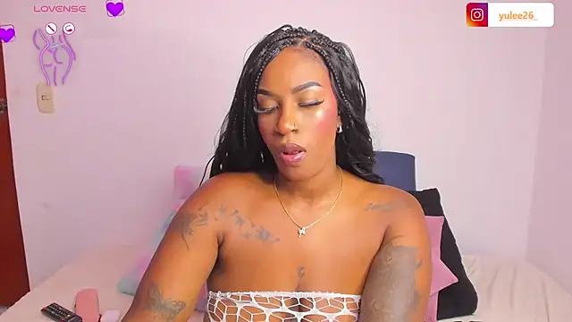 Brandy brown  online show from October 29, 11:47 pm