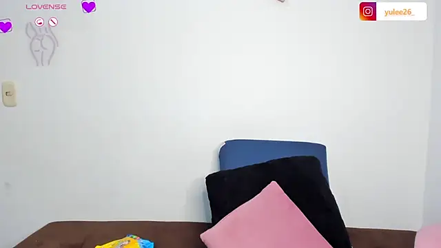 Brandy brown  online show from September 19, 1:09 am