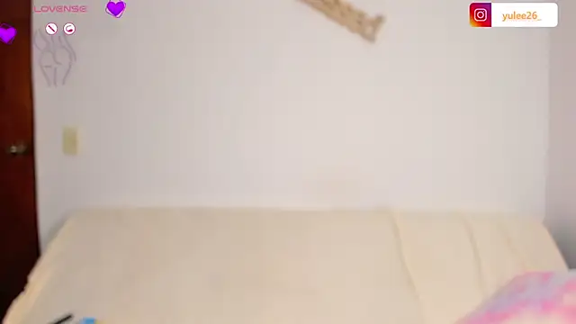 Brandy brown  online show from September 10, 12:31 am