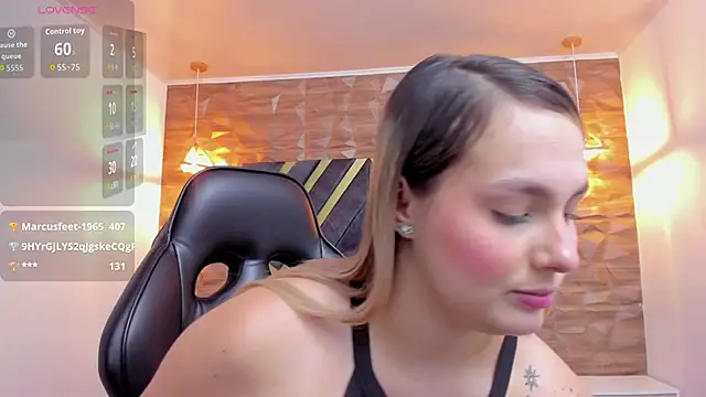 Emmaa white  online show from March 30, 5:14 pm