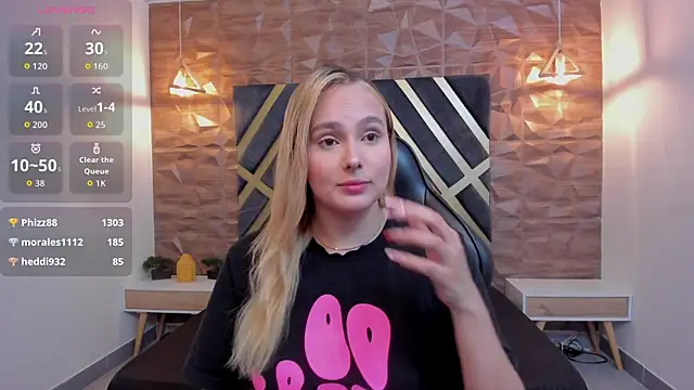 Emmaa white  online show from December 19, 5:32 am