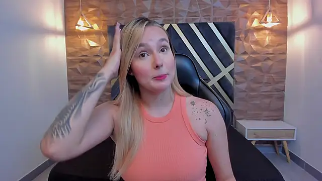 Emmaa white  online show from January 8, 5:19 pm