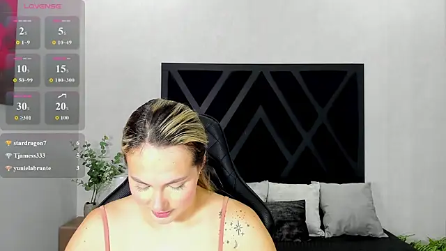 Emmaa white  online show from July 16, 5:32 pm