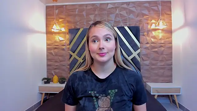 Emmaa white  online show from January 12, 5:20 pm