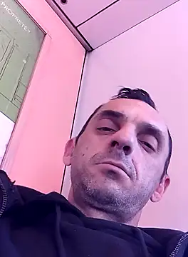 hotmen83 online show from March 20, 2:07 pm