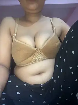 Snapshot of mona_15 chatting on October 9, 9:26 pm mona 15 online show from October 9, 9:26 pm