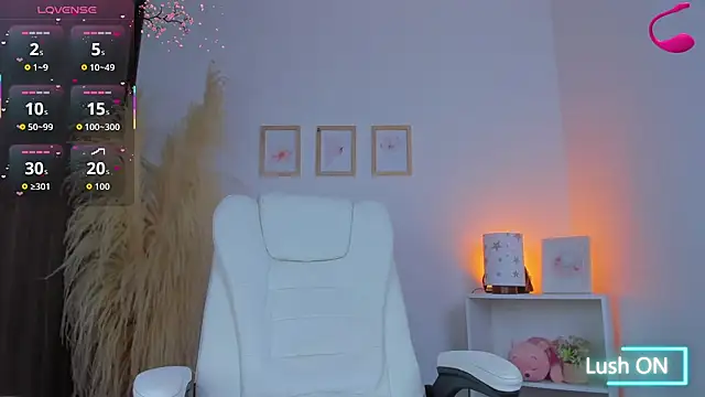 shannel moss   online show from November 8, 11:19 pm