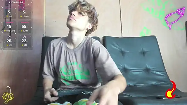 spicy adonhis online show from November 18, 12:30 pm