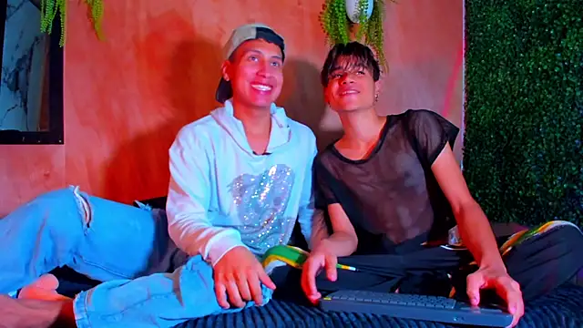 spicy adonhis online show from November 17, 12:31 pm