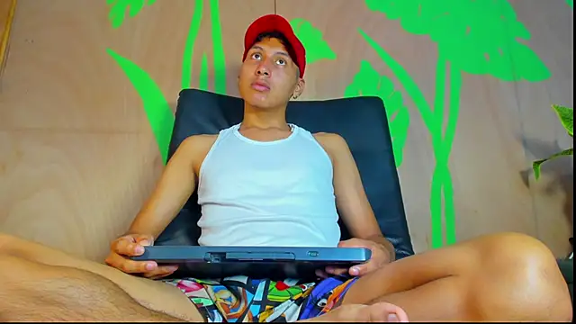 spicy adonhis online show from April 8, 1:12 pm