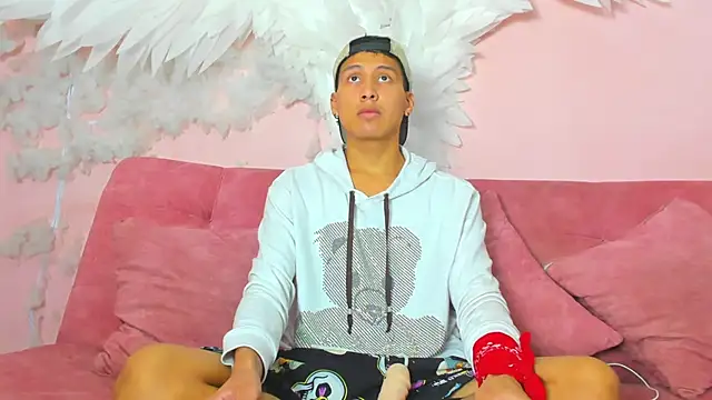 spicy adonhis online show from November 21, 1:10 pm