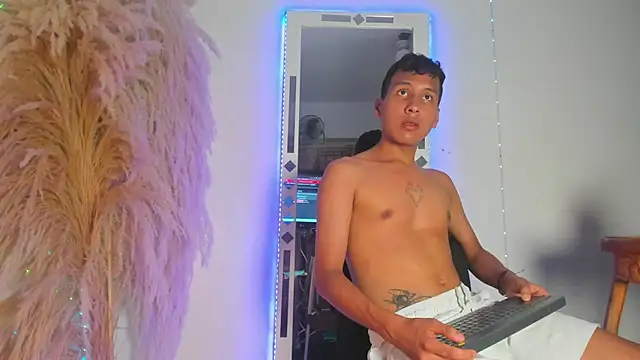 spicy adonhis online show from February 27, 7:24 pm