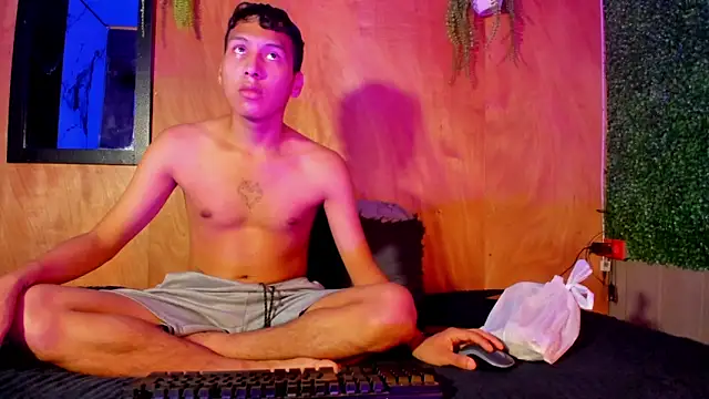 spicy adonhis online show from March 6, 1:17 pm