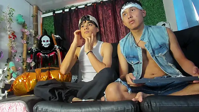 spicy adonhis online show from November 1, 3:06 pm