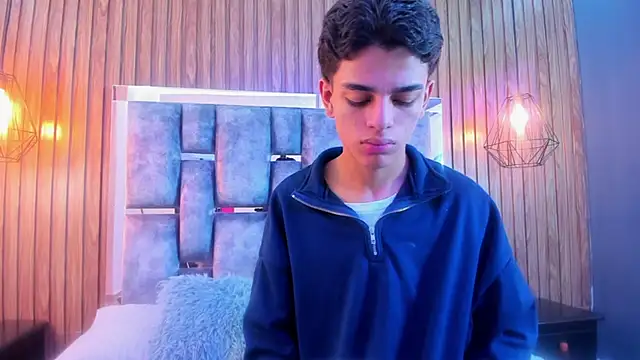 Snapshot of owen__johnson chatting on November 21, 11:42 am owen johnson online show from November 21, 11:42 am