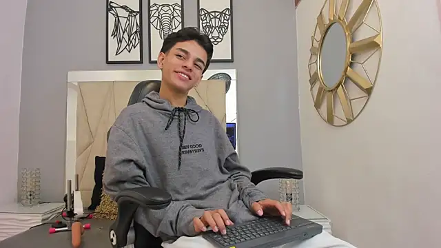 Snapshot of owen__johnson chatting on September 26, 11:50 am owen johnson online show from September 26, 11:50 am
