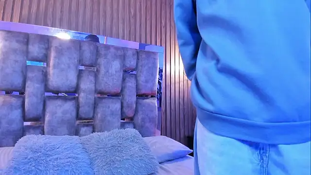 owen  johnson online show from February 5, 12:12 pm