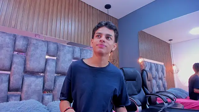 owen  johnson online show from April 19, 11:55 am