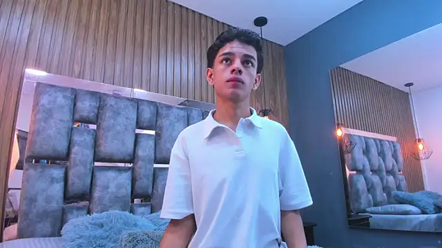 owen  johnson online show from January 18, 11:46 am