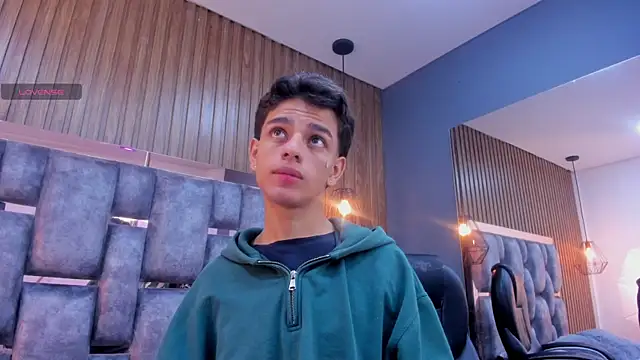 owen  johnson online show from April 13, 11:36 am