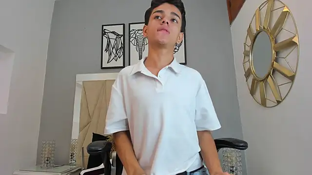 Snapshot of owen__johnson chatting on September 28, 11:50 am owen johnson online show from September 28, 11:50 am