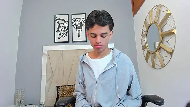 Snapshot of owen__johnson chatting on October 20, 11:33 am owen johnson online show from October 20, 11:33 am