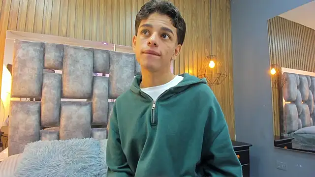 owen  johnson online show from March 15, 11:39 am