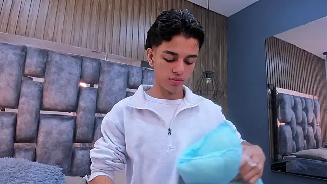 owen  johnson online show from March 5, 12:02 pm