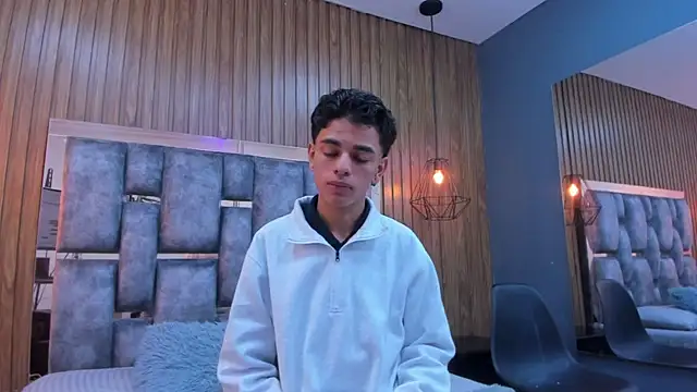 owen  johnson online show from December 14, 11:49 am