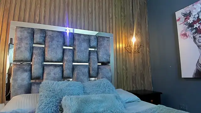 Snapshot of owen__johnson chatting on November 20, 11:44 am owen johnson online show from November 20, 11:44 am